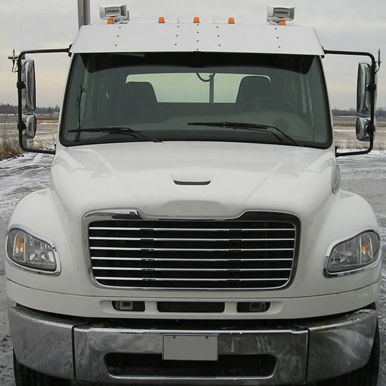 Freightliner Business Class M2 112 Raised Roof Drop Visor - Raney's ...