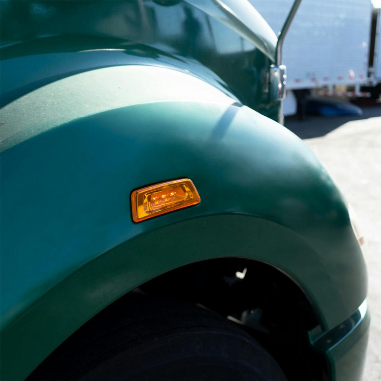 Kenworth T680 T700 T880 3 LED Turn Signal Parking Light P541211 P54