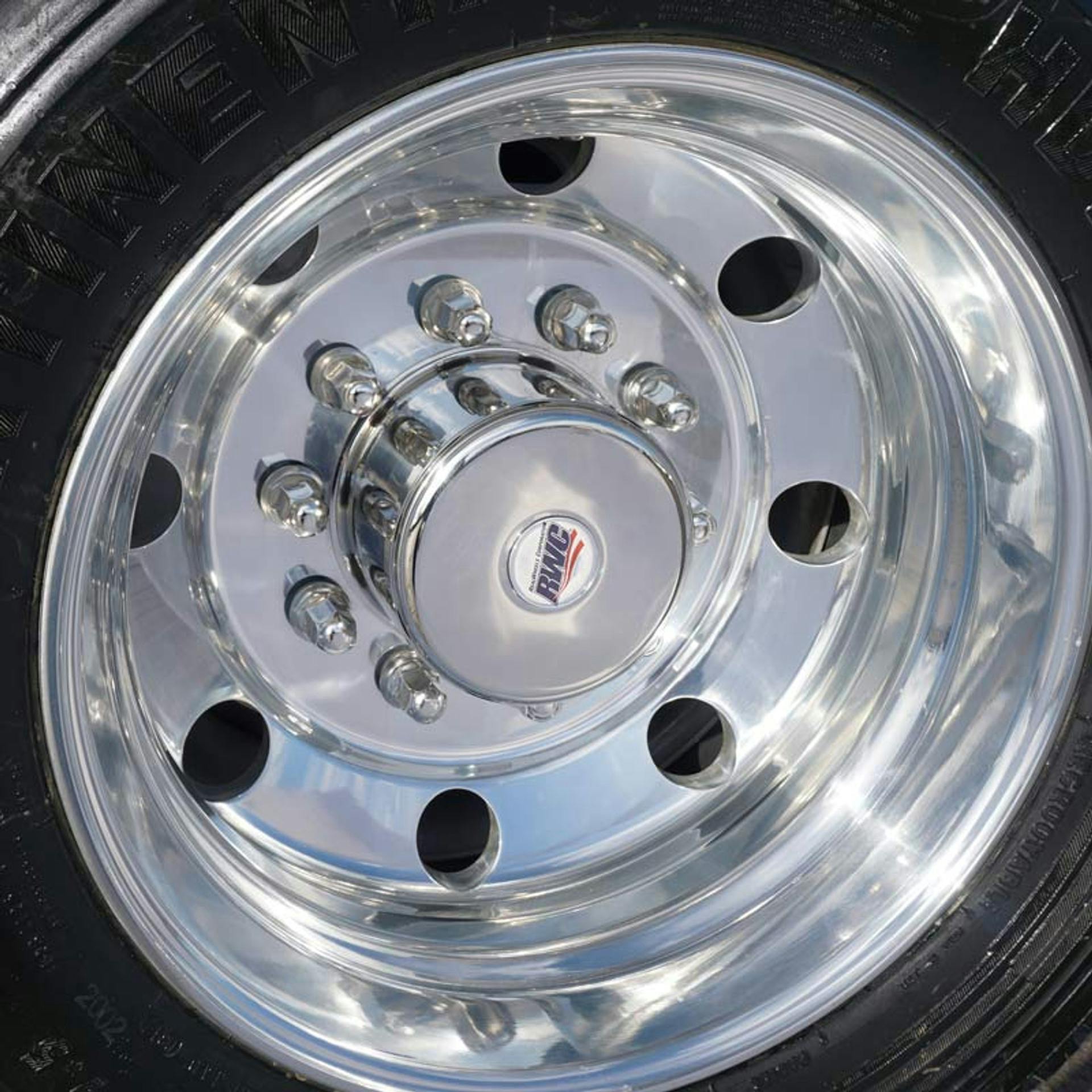 19.5" Ford F53 F59 Stainless Steel Hub Cap & Lug Nut Cover Kit