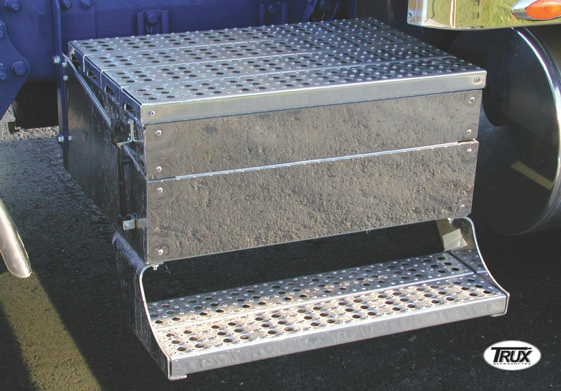 Peterbilt 379 389 Aluminum Diamond Plate Battery Box Lid w/ Top Step