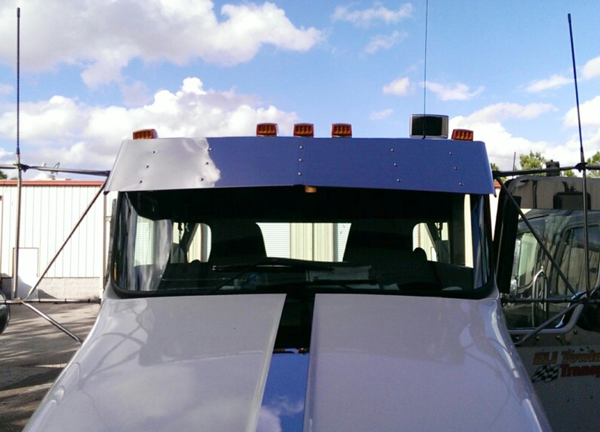 13" Kenworth W900 T800 T600 T660 T300 Drop Visor For Curved Windshield