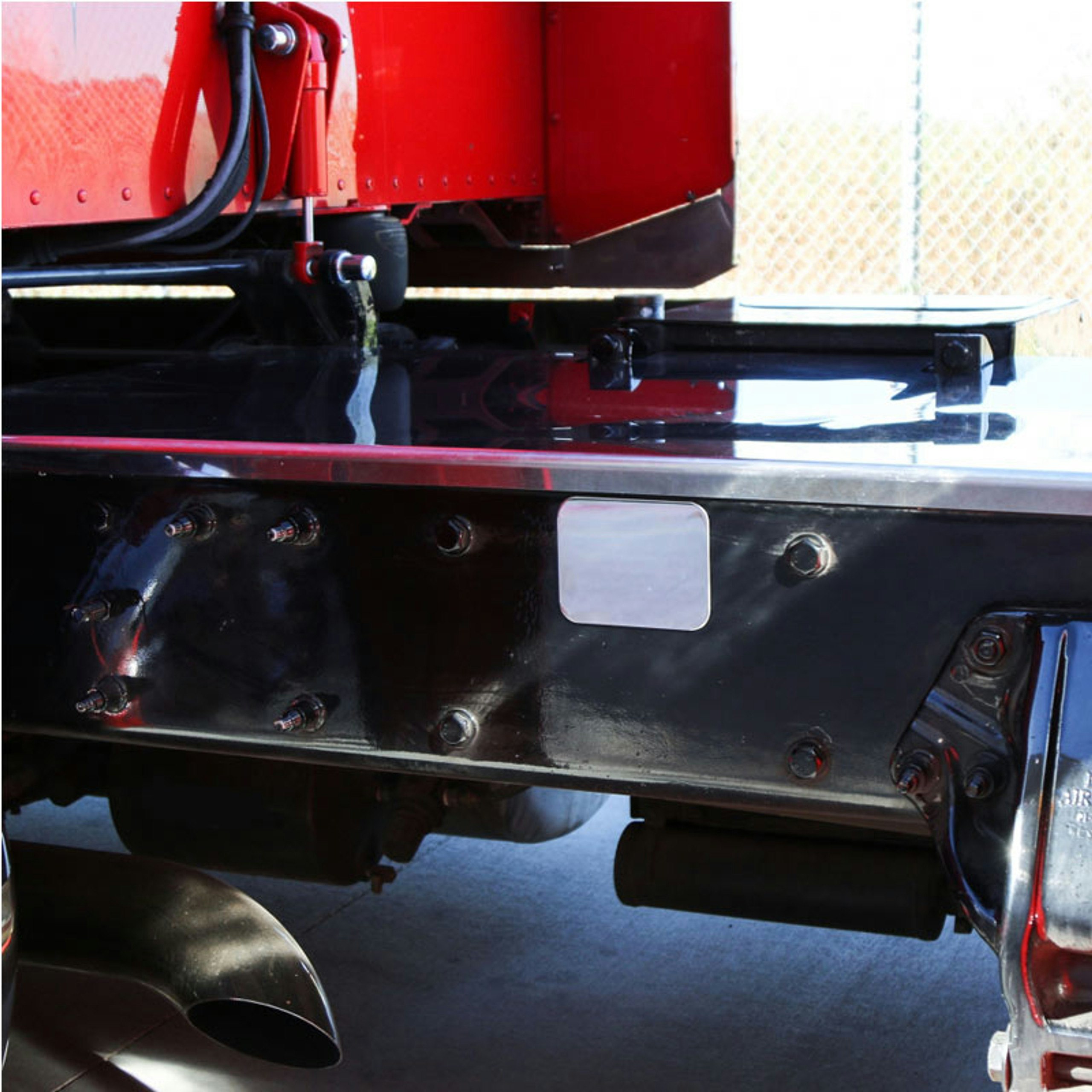 Universal SemiTruck Catwalk Deck Plate Mounting Kit Raney's