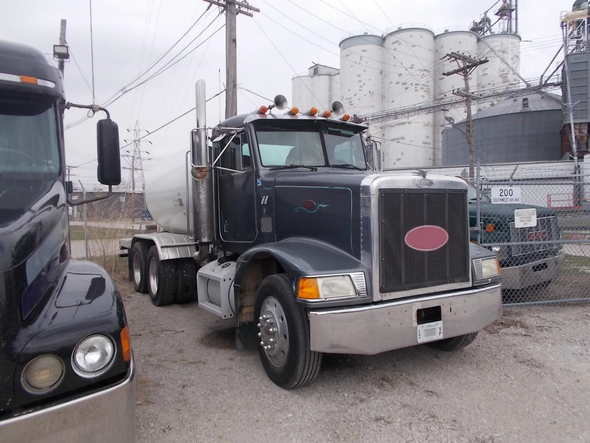 Peterbilt 375 1987 And Newer Tapered Bumper By Valley Chrome Angled Right