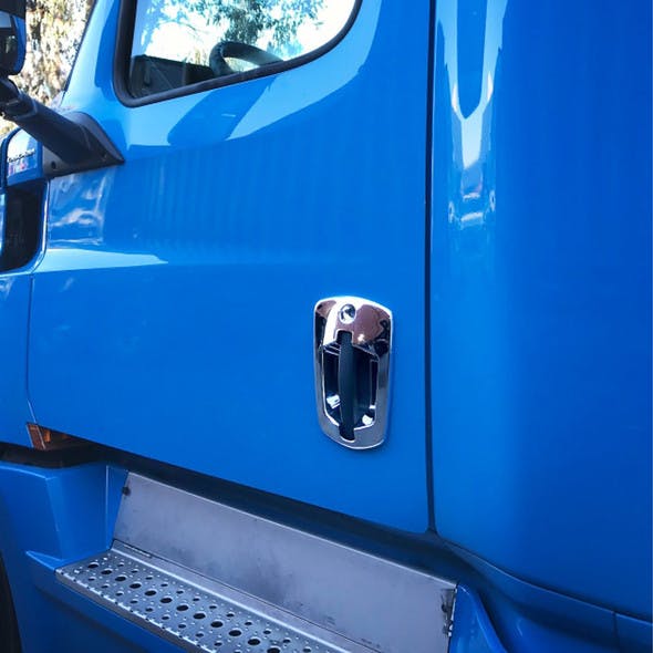 Freightliner Cascadia 2018+ Chrome Door Handle Cover Truck Model