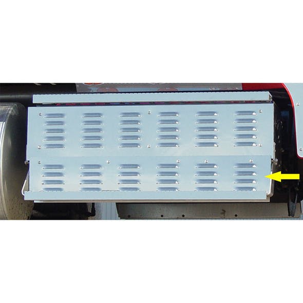 International 9900 47.2" Louvered Lower Step Bar Cover Panel