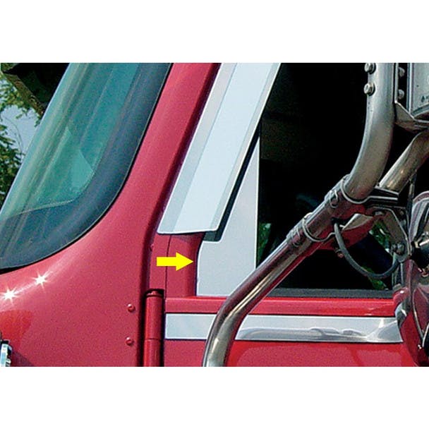 International 9900 I Model Cab Front Of Side Window Triangular Trim On Truck