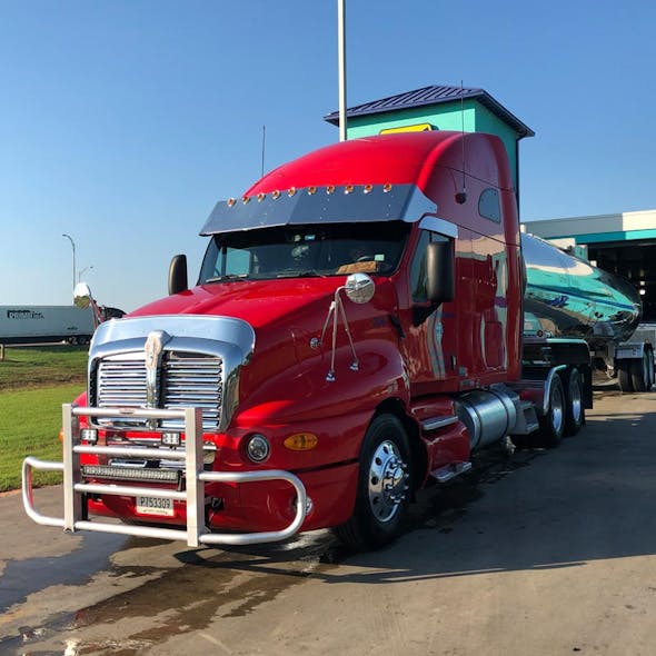 Kenworth T2000 Hoodshield Bug Deflector Angled