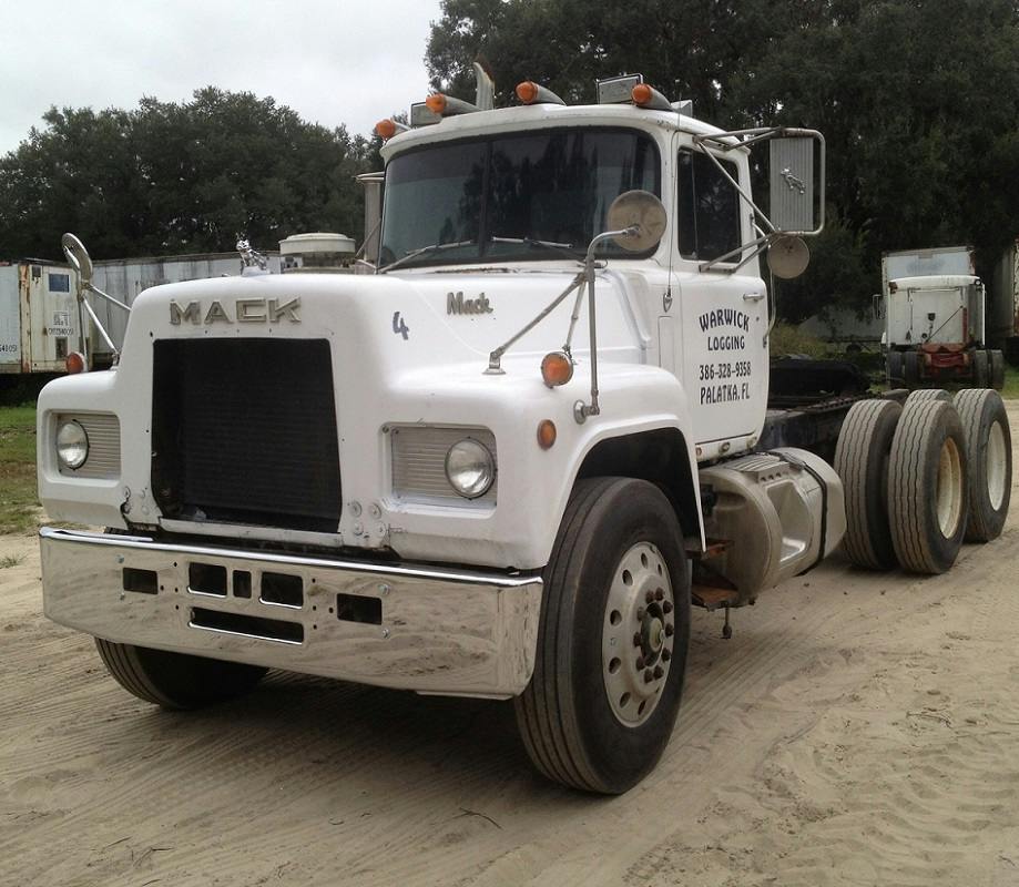 Mack R Series Bumpers | Raney's Truck Parts
