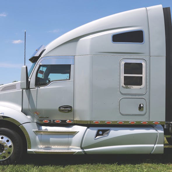 Kenworth T680 T880 Sleeper Window Trim On Truck