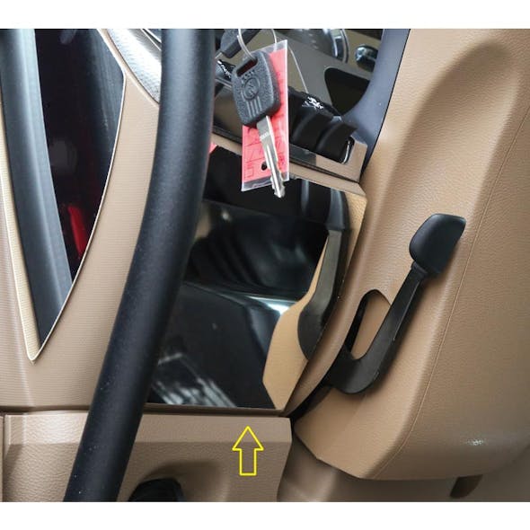 Kenworth T680 & T880 Under Ignition Dash Trim