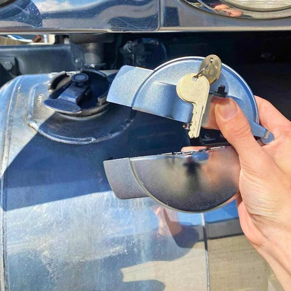 Heavy Duty Peterbilt Locking Fuel Cap Cover On Truck