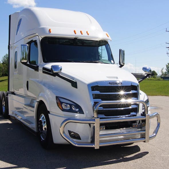 Freightliner Cascadia 126 Herd 200 Series 2018+ On Truck