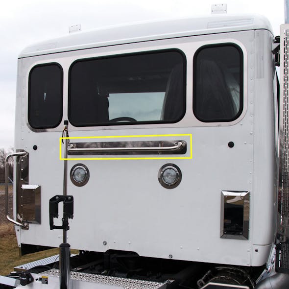 Peterbilt Daycab Center Bar Trim By Roadworks Diagram