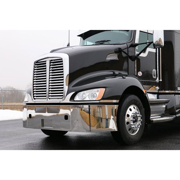 Kenworth T660 3 Piece Front Bumper Side View