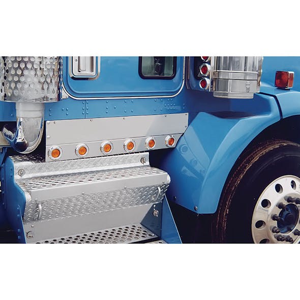 Kenworth T800 Kick Panels Split Fender
