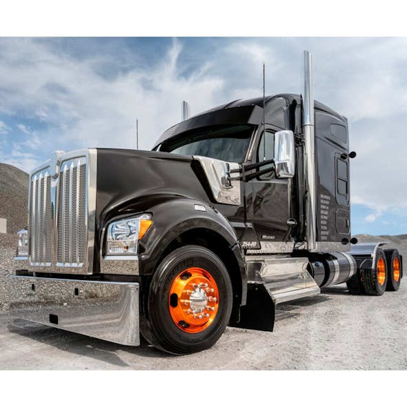 22.5" x 14" Round Standard Aluminum Wheel - Kenworth