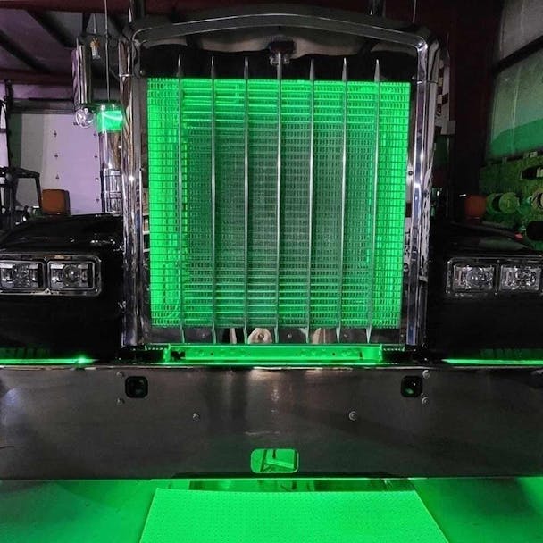 Kenworth W900 Grill Accent RGB LED Light Kit with Remote - green
