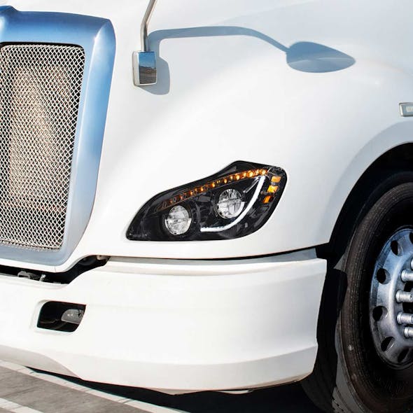 Kenworth T680 Blackout Headlight With Sequential Turn Signal - Installed