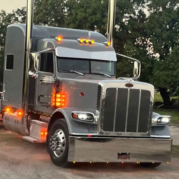 Peterbilt 10.5" Stainless Steel Plain Reverse Bowtie Visor