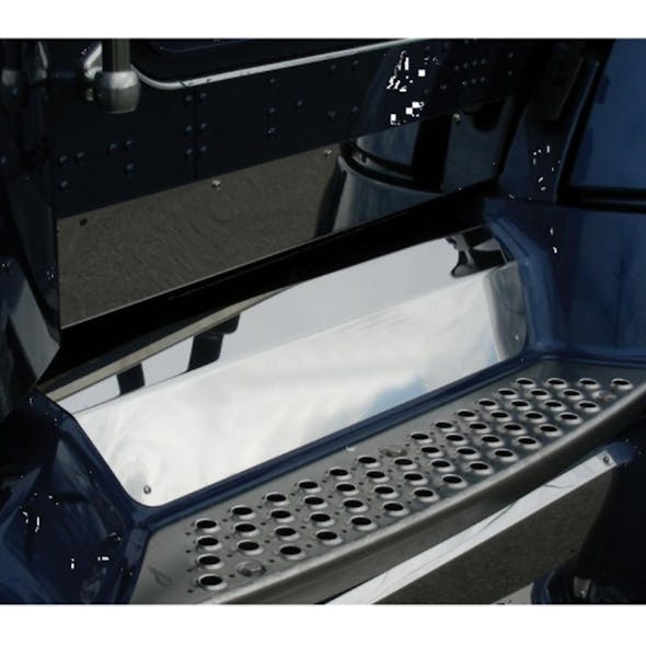 Kenworth T660 EPA Front Upper Kick Plate 2010+ On Truck