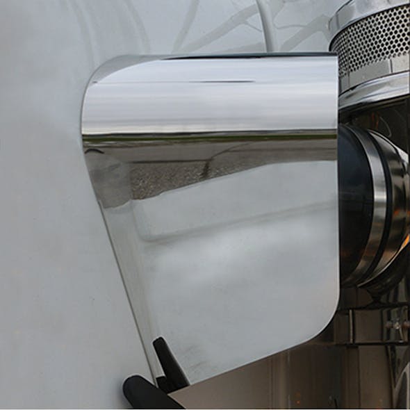 Kenworth T880 Premium 304 Stainless Steel Split Fender Air Cleaner Fairings On Truck