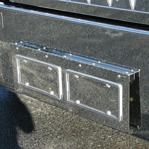 Kenworth W900 Texas Style Bumper Swing Plate With 2 License Plates