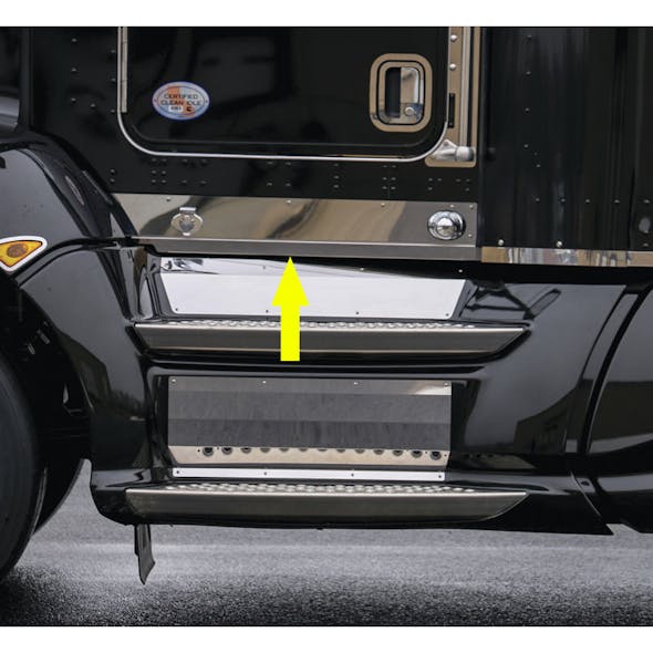 Kenworth T660 Kick Panels With Arrow