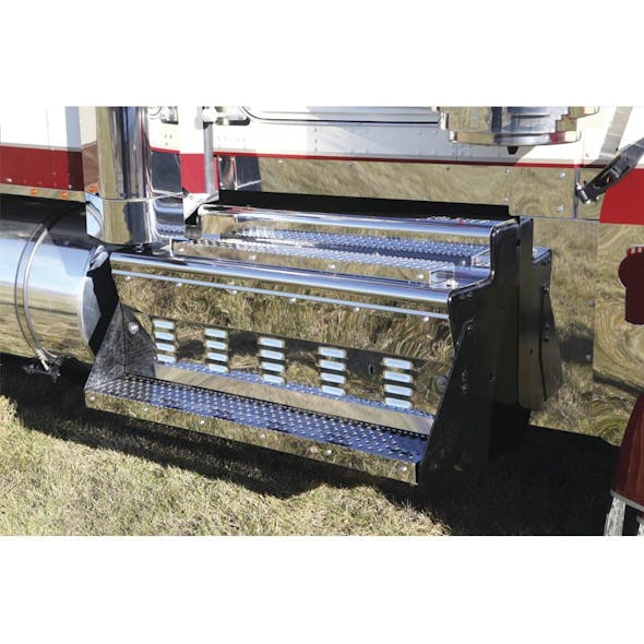 Kenworth W900L Aero Cab Kick Panels 2010 And Newer By RoadWorks - Driver 5 1/2" H & Passenger 4 1/4"