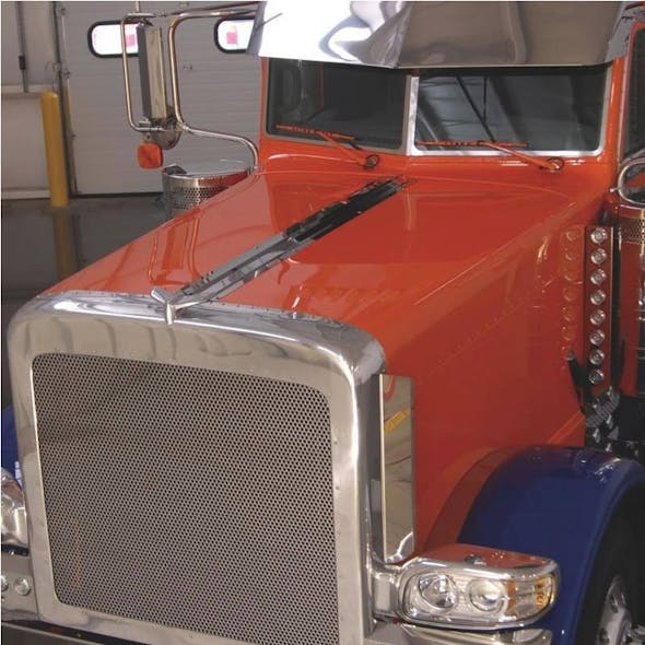 Peterbilt 389 Center Hood Trim