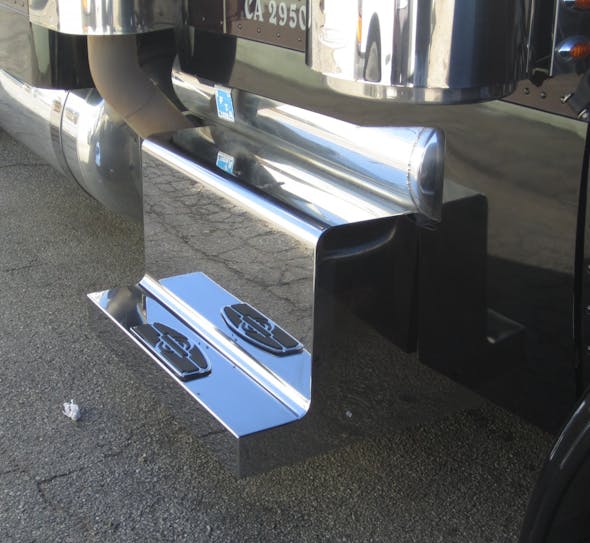 Peterbilt 389 4" Step Stainless Steel Monster Box Lid Cover