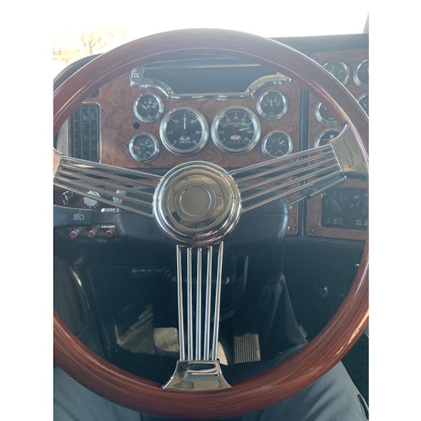 Kenworth Peterbilt Steering Wheel Chrome 18" Banjo Style With Hub Included On Truck